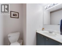 38582 Westway Avenue, Squamish, BC V8B0L6 Photo 24