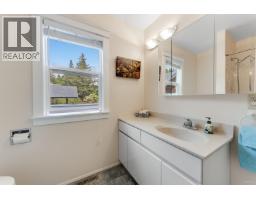 38582 Westway Avenue, Squamish, BC V8B0L6 Photo 25