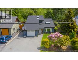 38582 Westway Avenue, Squamish, BC V8B0L6 Photo 32