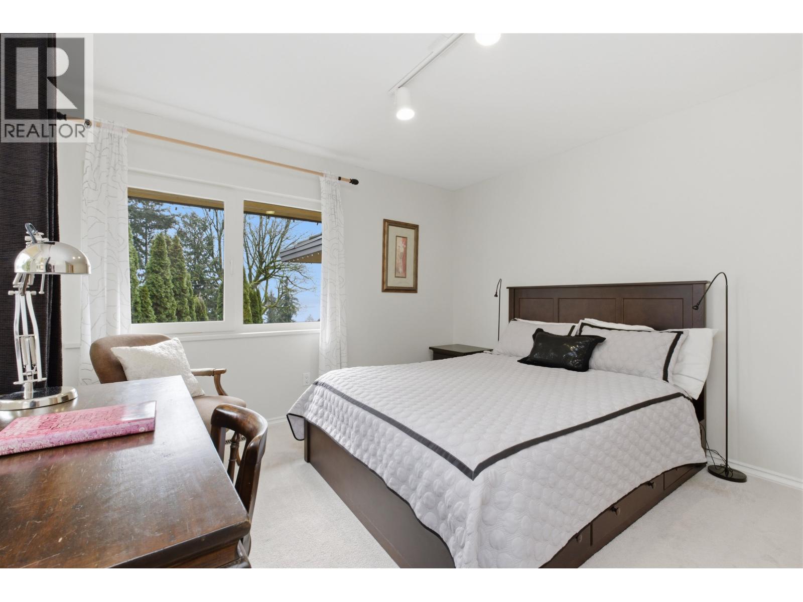 2635 ROSEBERY AVENUE, West Vancouver