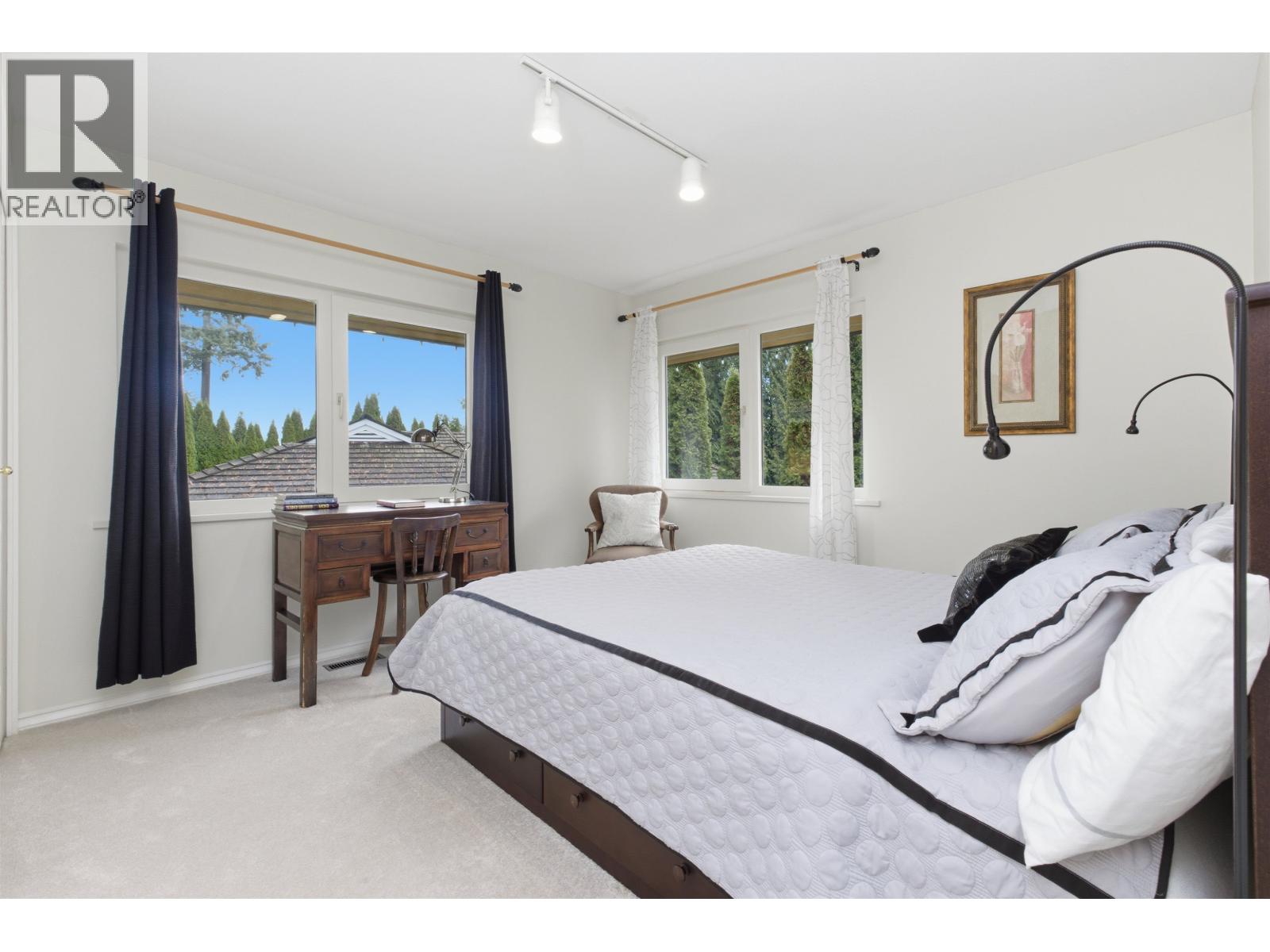 2635 ROSEBERY AVENUE, West Vancouver