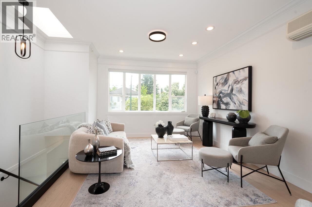 827 E 32ND AVENUE, Vancouver