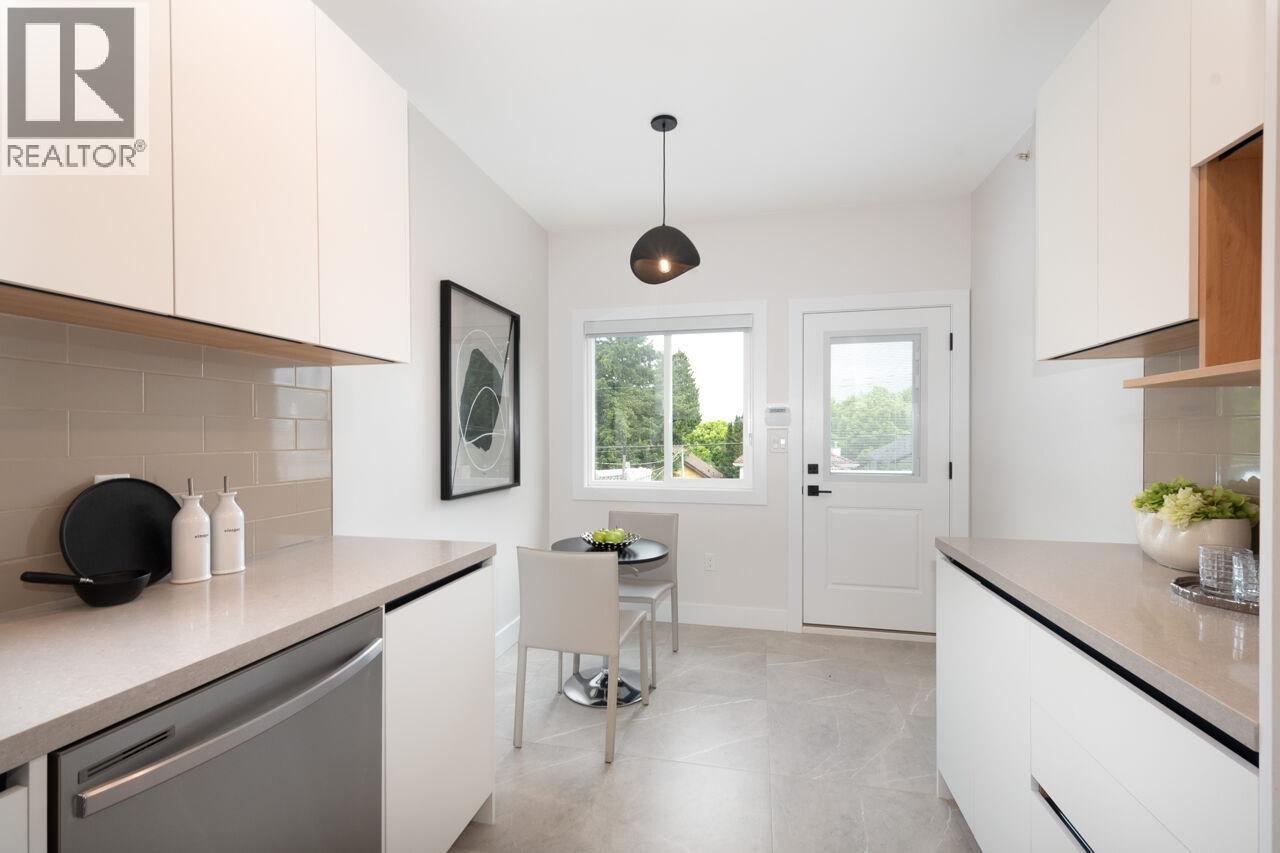 827 E 32ND AVENUE, Vancouver