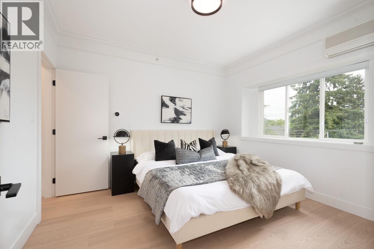 827 E 32ND AVENUE, Vancouver