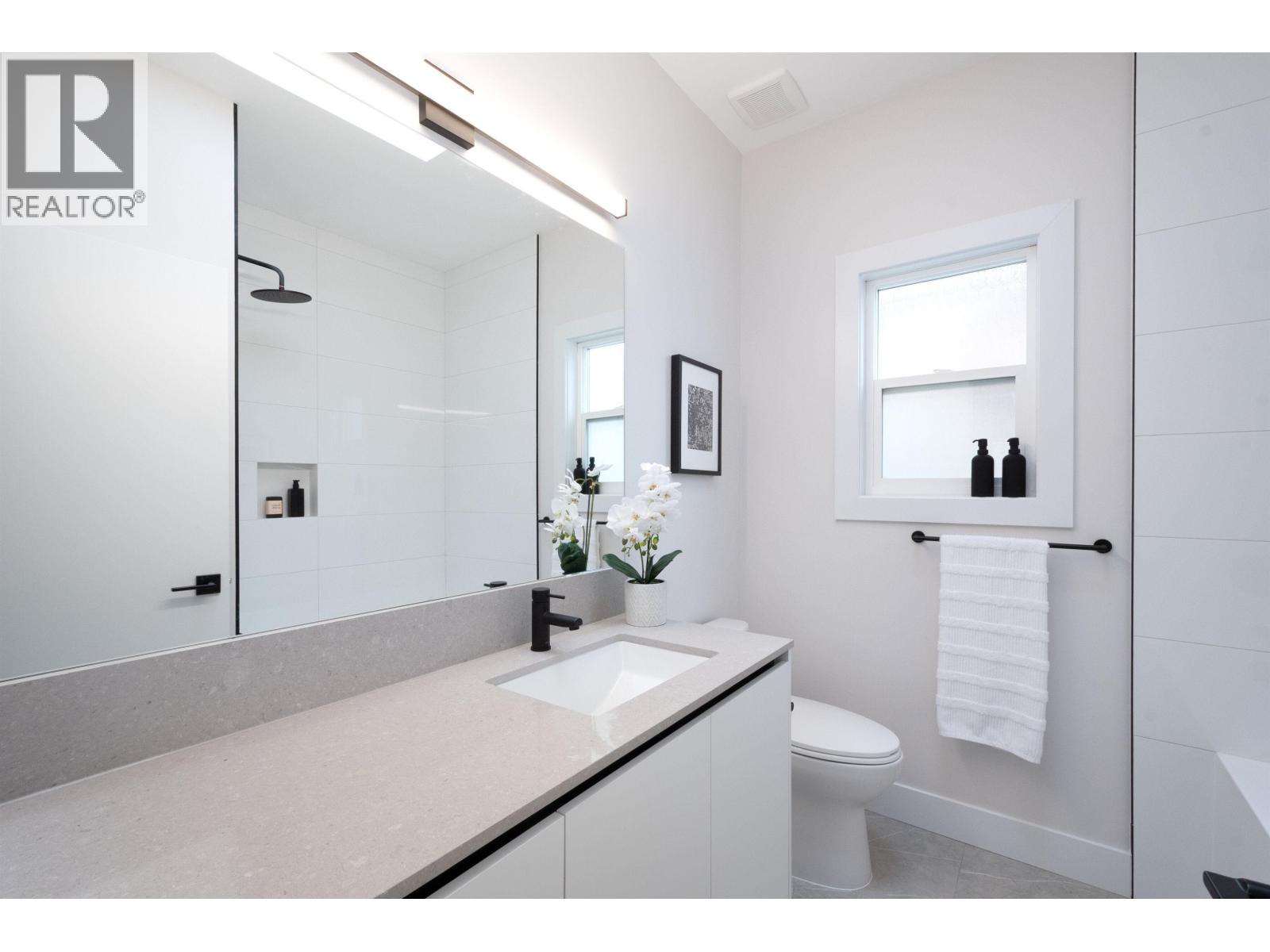 827 E 32ND AVENUE, Vancouver