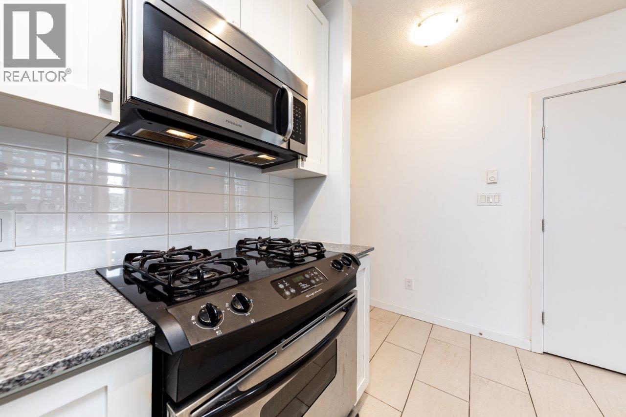 480 ROBSON STREET, Vancouver