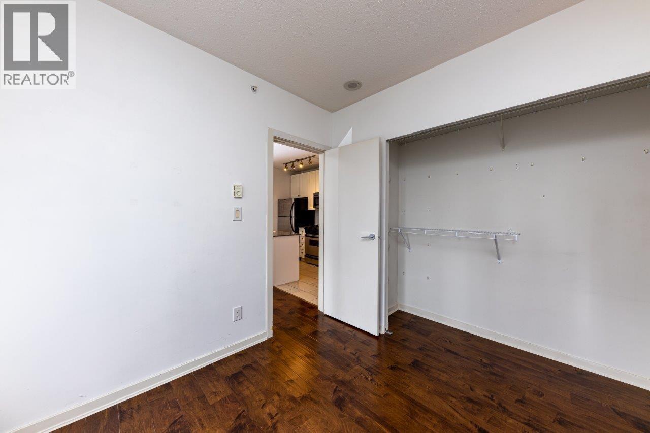 480 ROBSON STREET, Vancouver