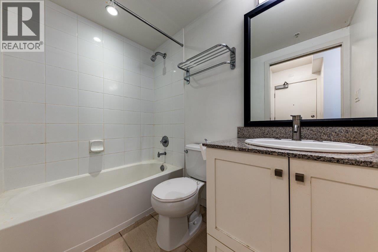 480 ROBSON STREET, Vancouver