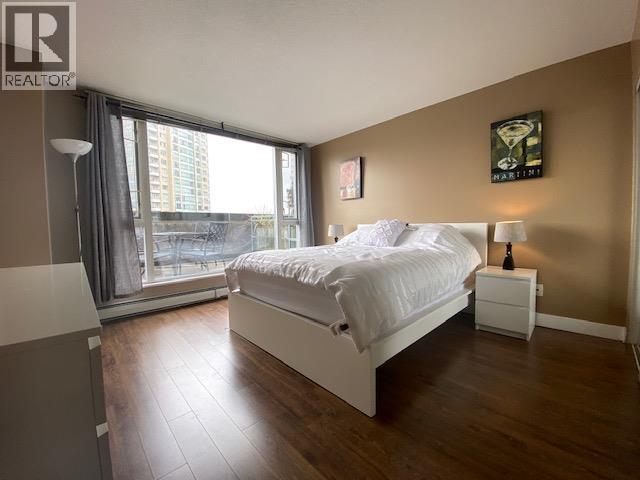 710 555 ABBOTT, Vancouver