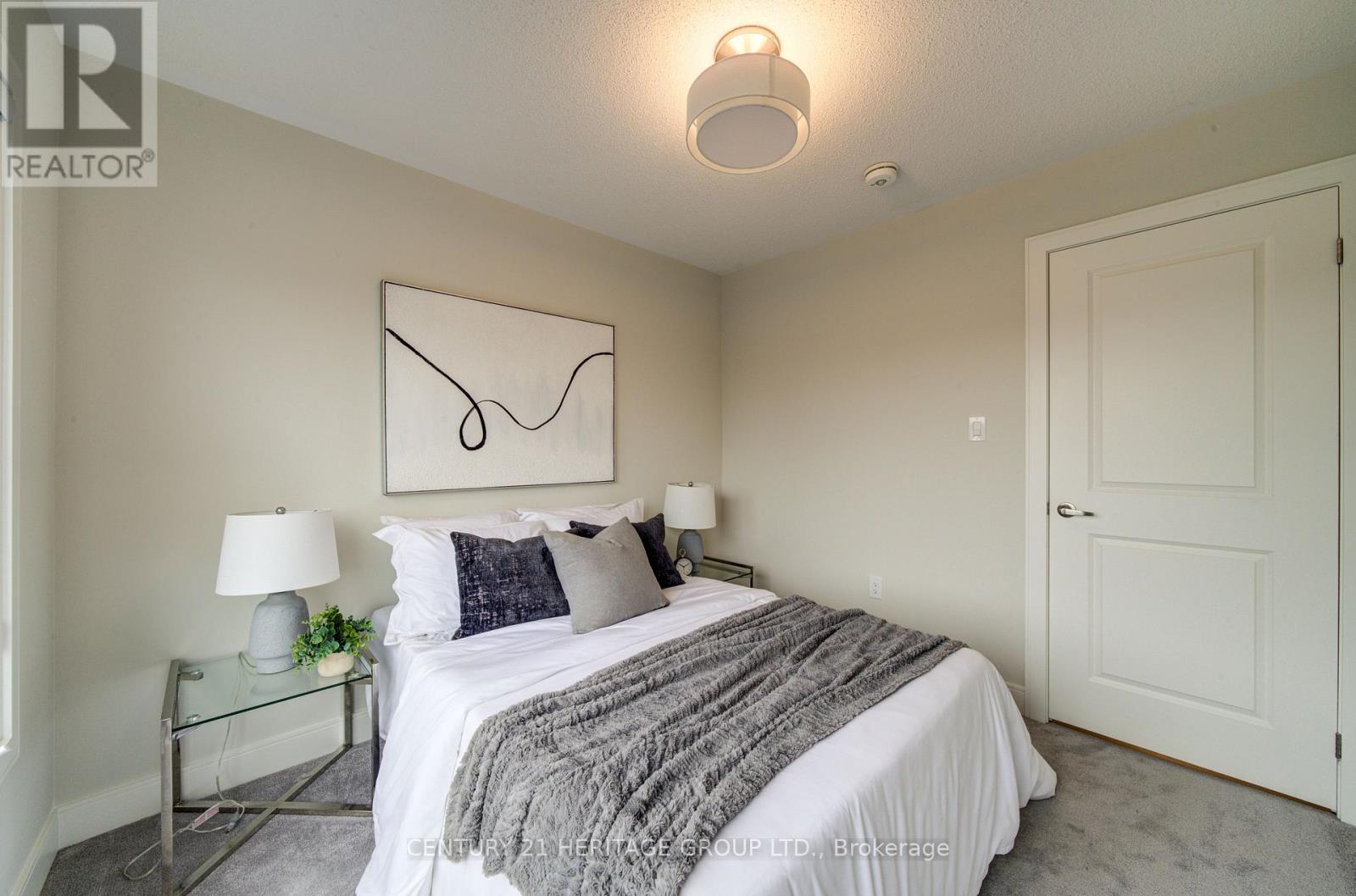 40 EBERHARDT DRIVE - 31