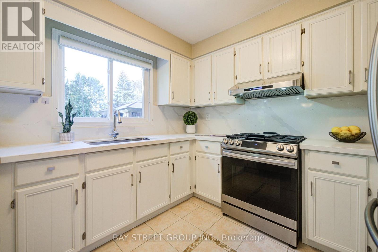1348 WINDRUSH DRIVE - 10