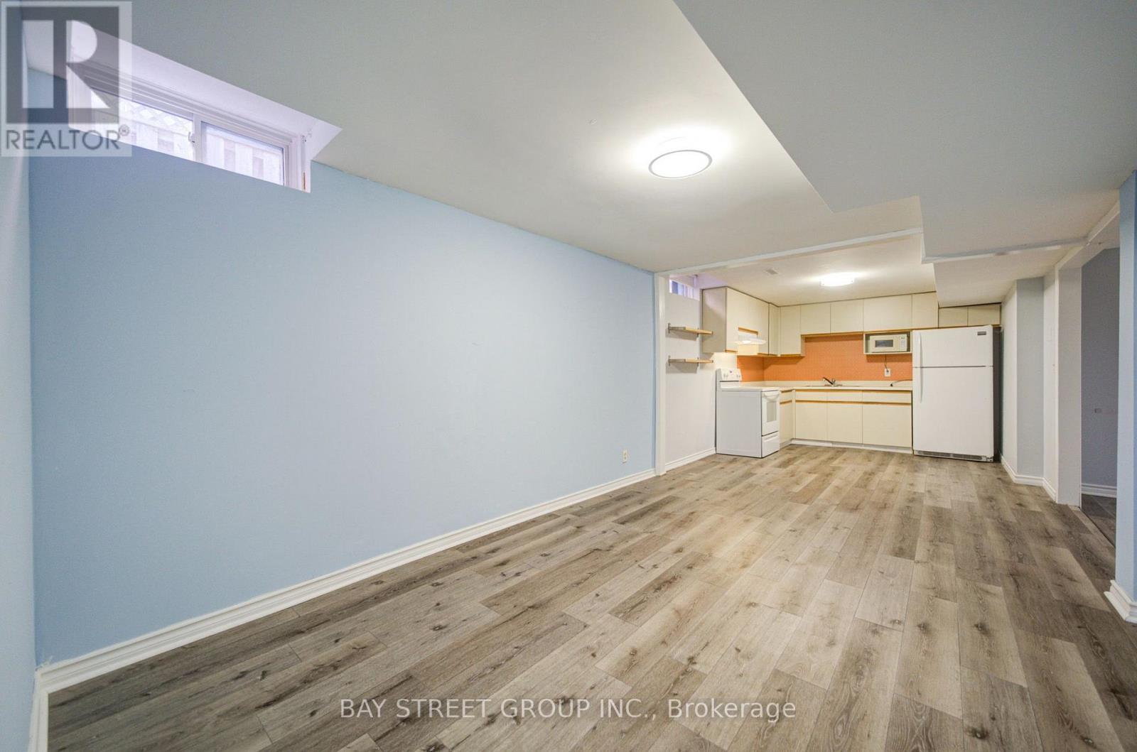 1348 WINDRUSH DRIVE - 39