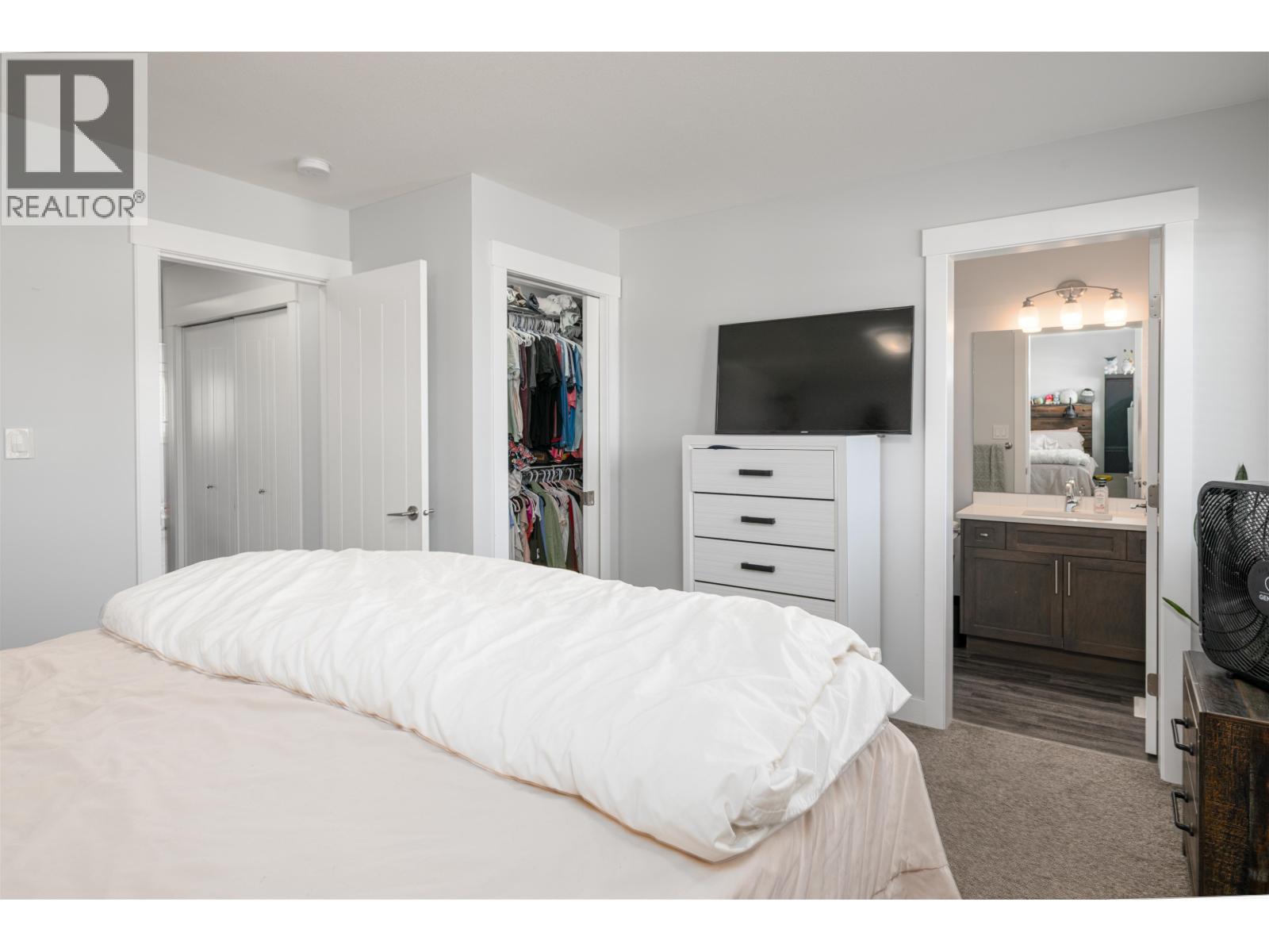 #601 6798 WESTGATE AVENUE - 15