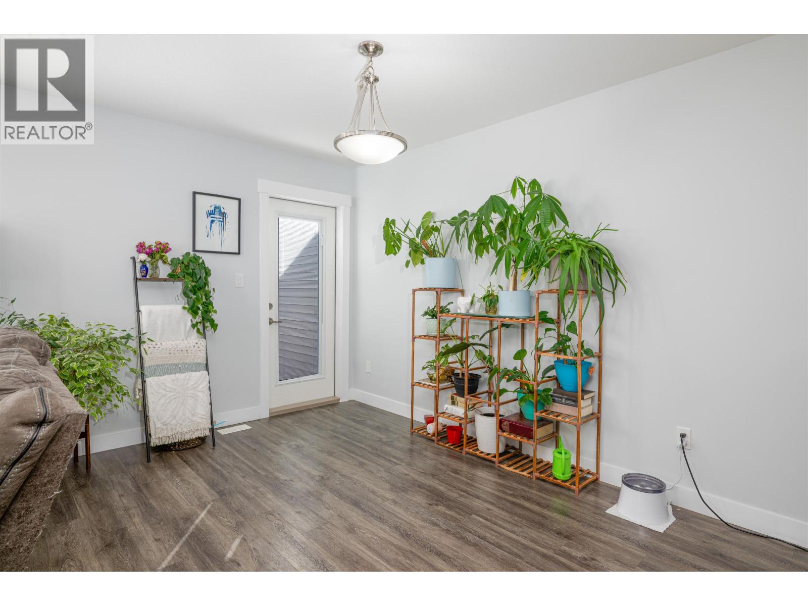 #601 6798 WESTGATE AVENUE - 24