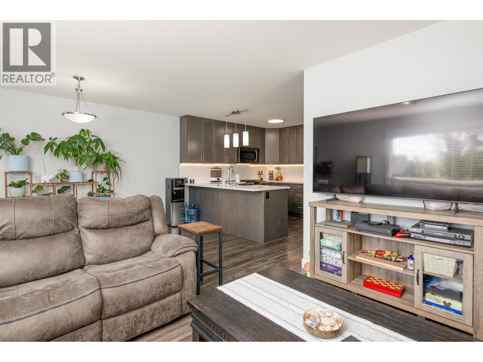 #601 6798 WESTGATE AVENUE - 26