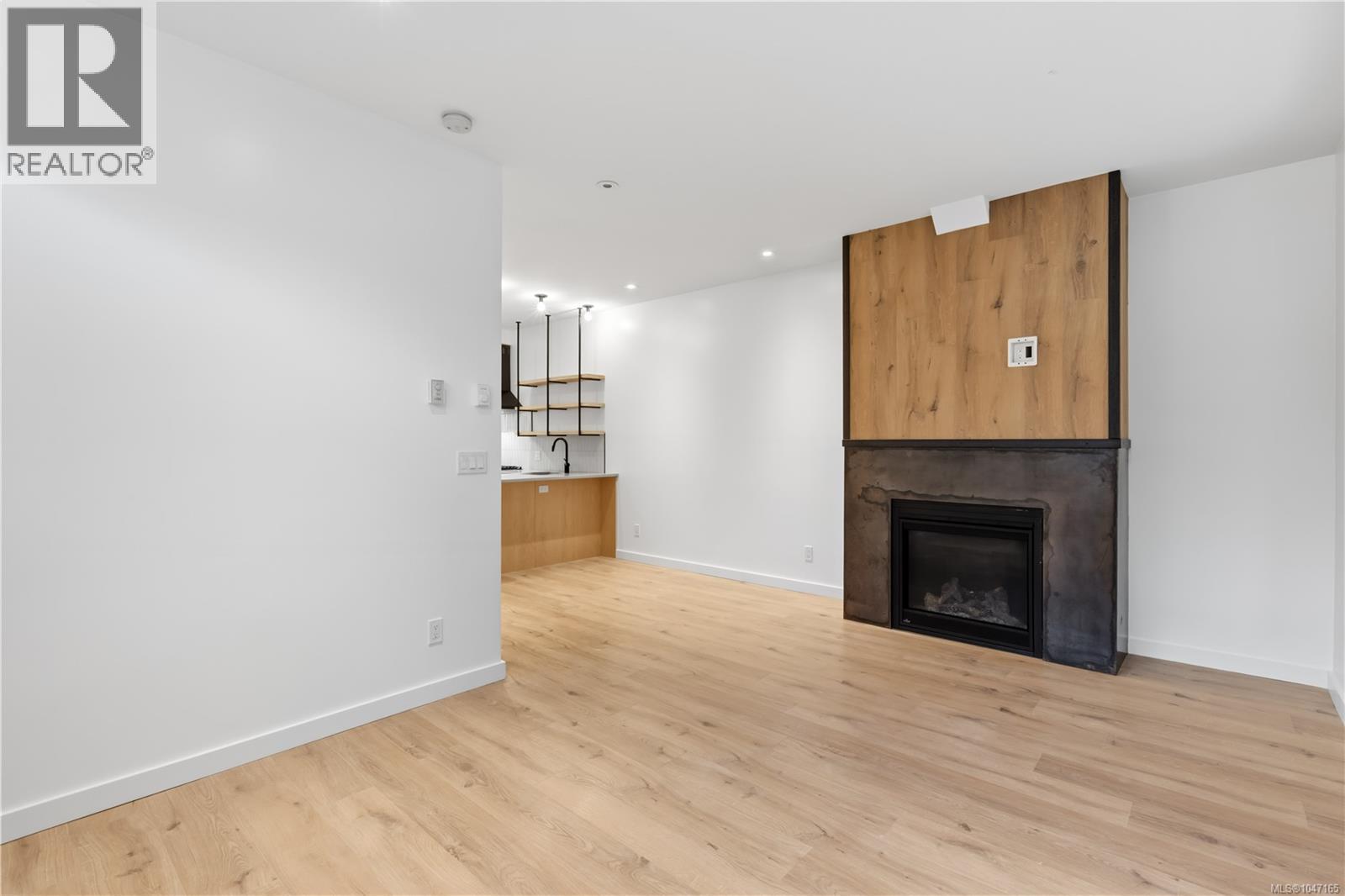 #6 590 Marine Dr - Image 5