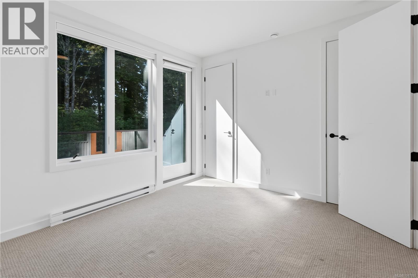#6 590 Marine Dr - Image 6