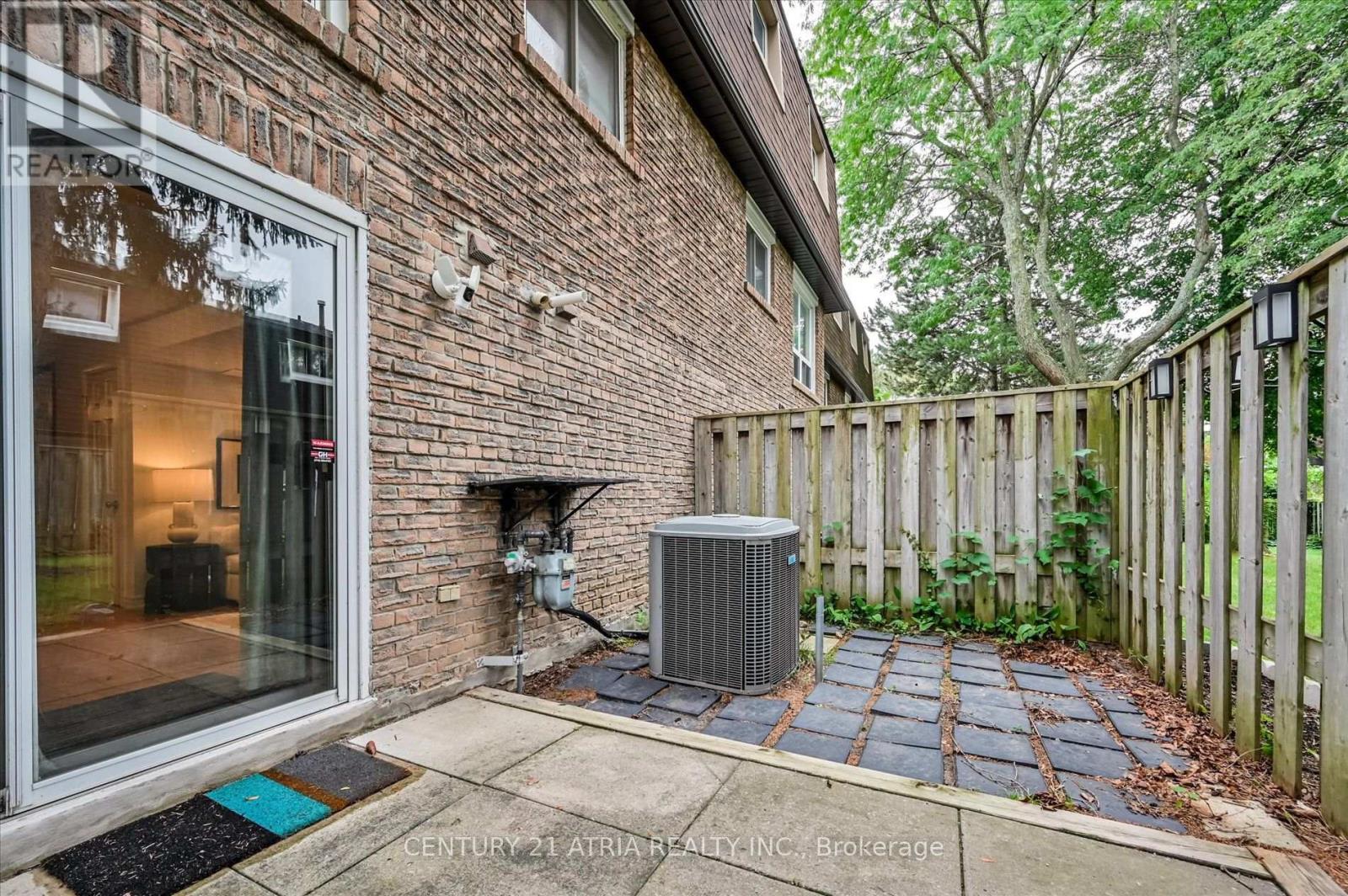 19 ASPENWOOD DRIVE - 28
