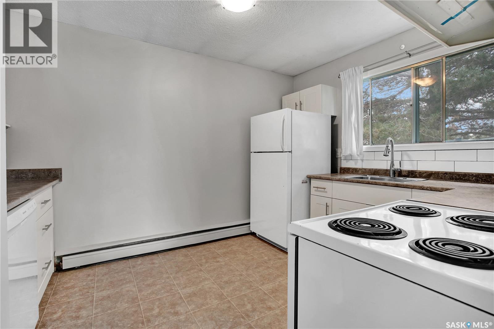 #1625 Thompson AVENUE - 8