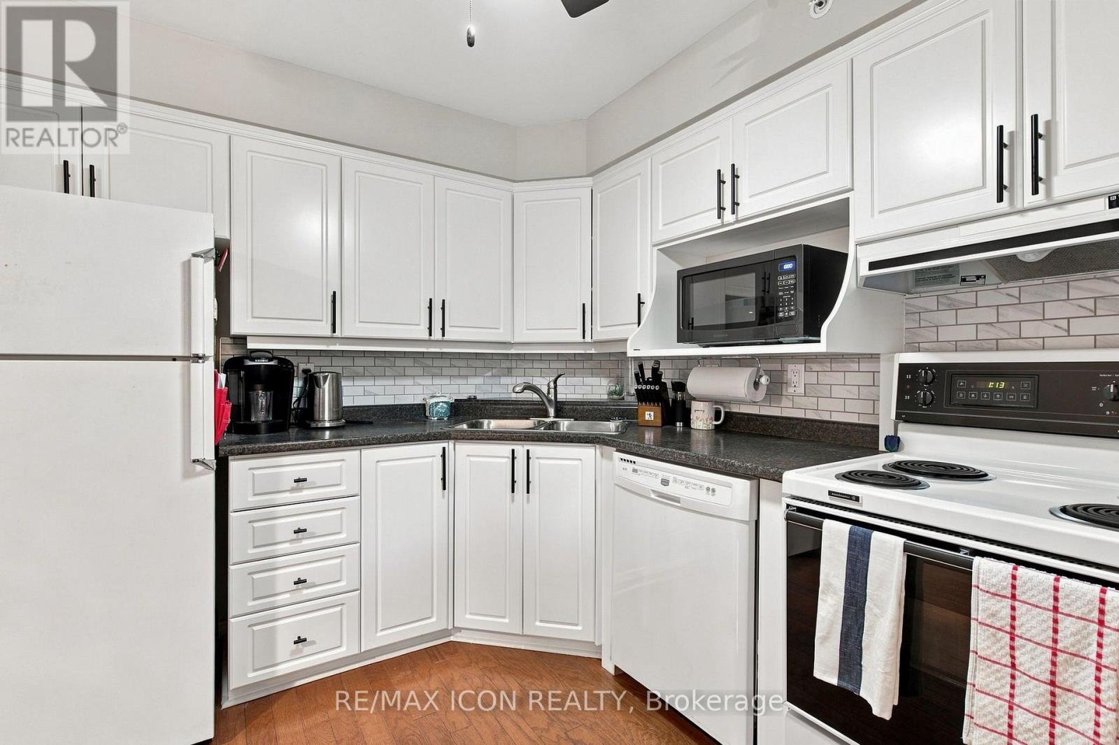 #327 511 GAINSBOROUGH ROAD - 15
