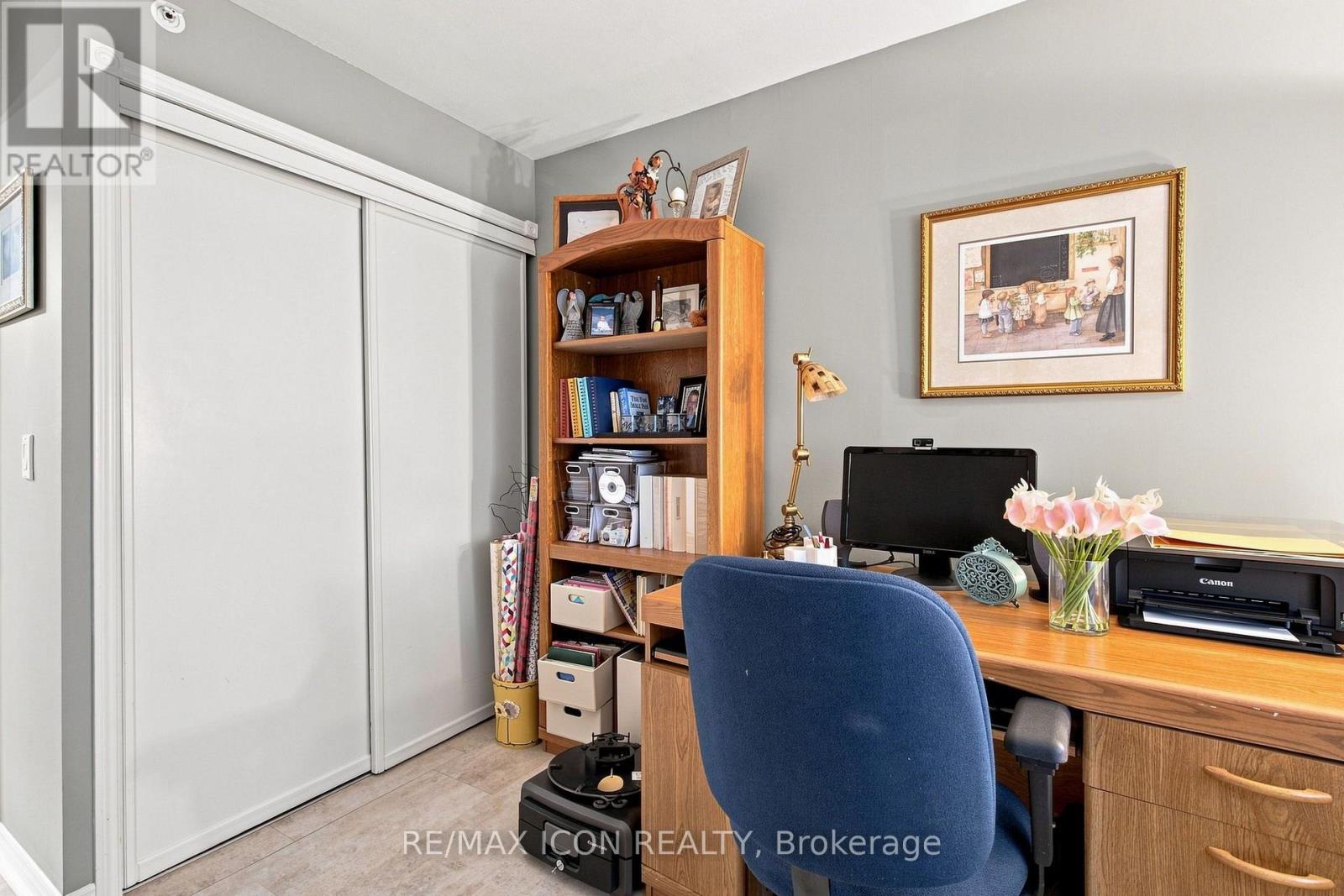 #327 511 GAINSBOROUGH ROAD - 21