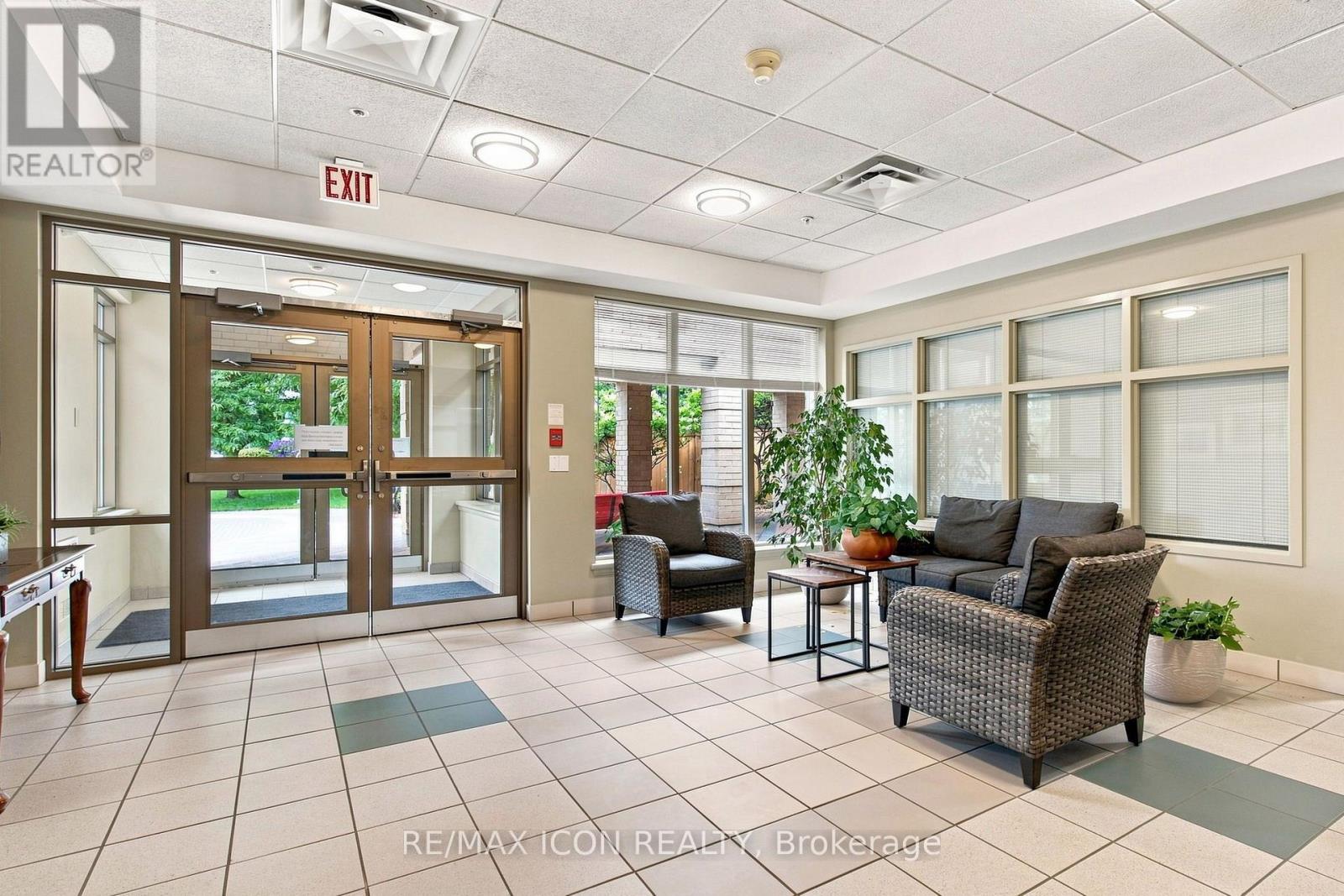 #327 511 GAINSBOROUGH ROAD - 4