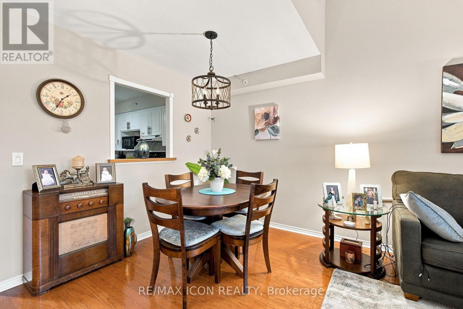 #327 511 GAINSBOROUGH ROAD - 8