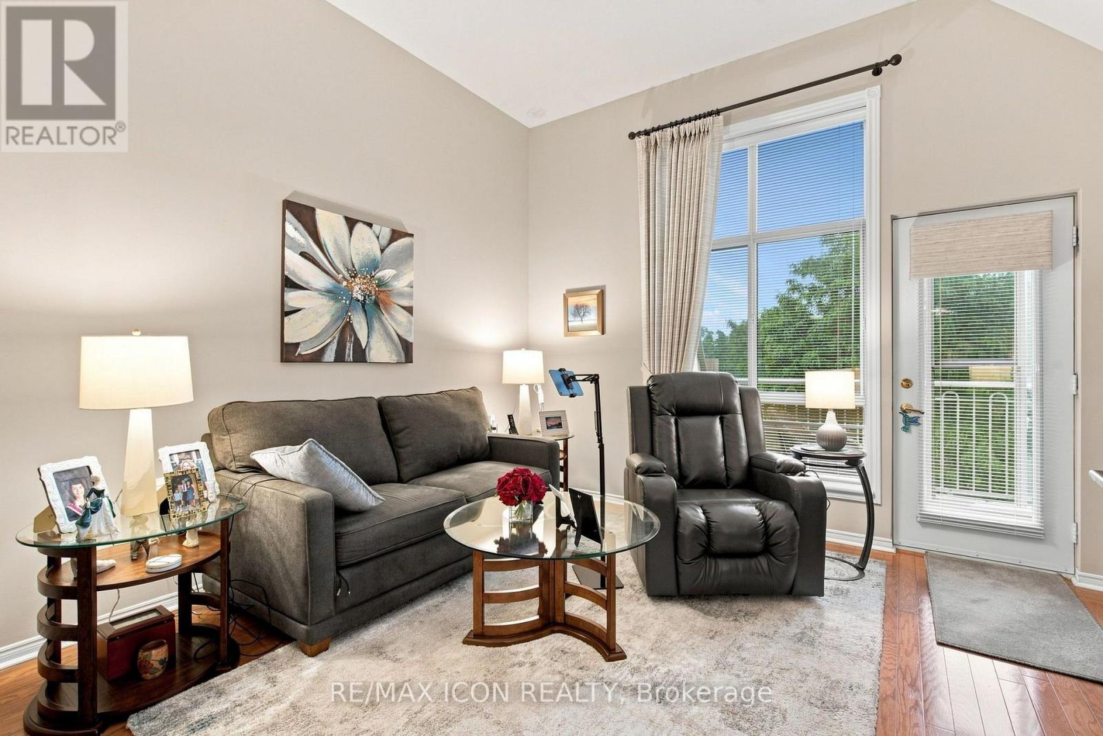 #327 511 GAINSBOROUGH ROAD - 9