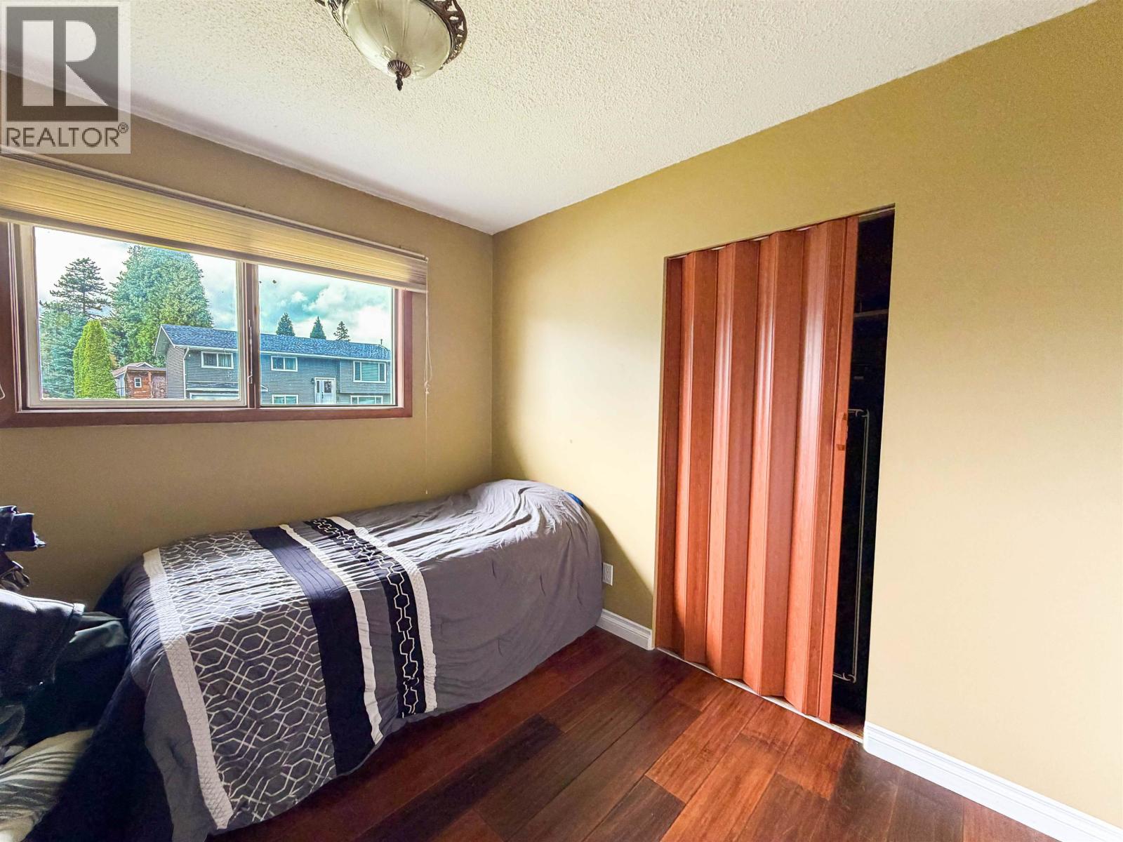 56 DAVY CRESCENT - 9