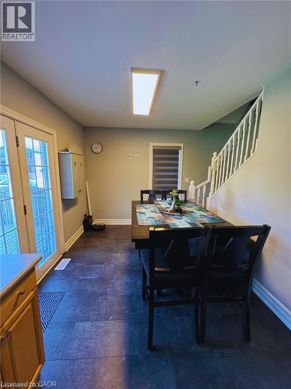 63 MINTERN Avenue Unit# Upper Unit, Brantford — photo 7