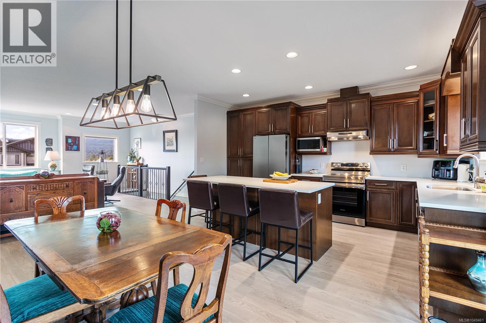 2152 Lark Cres - 5