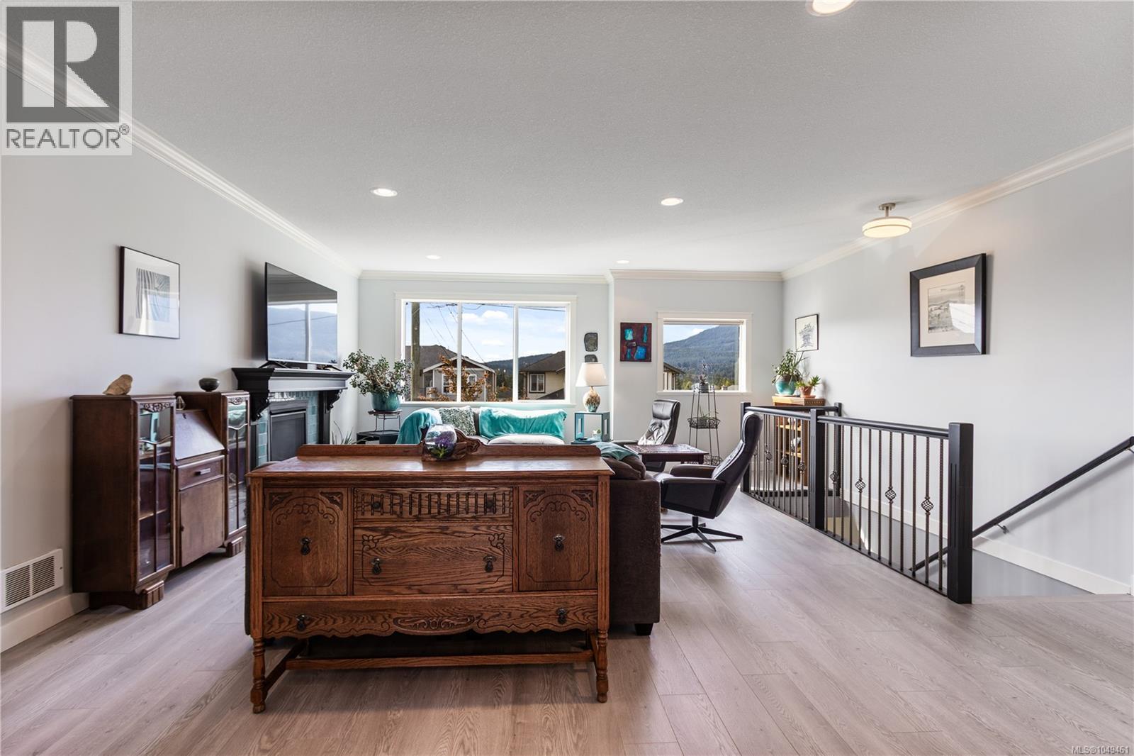 2152 Lark Cres - 10