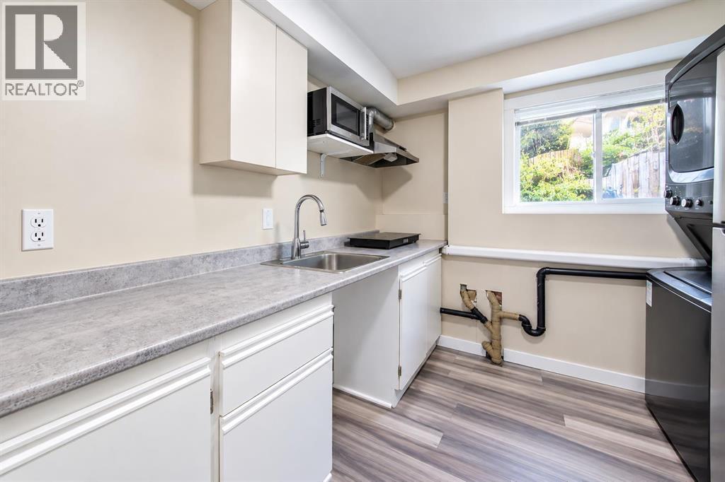 6130 52 Street Close - 20