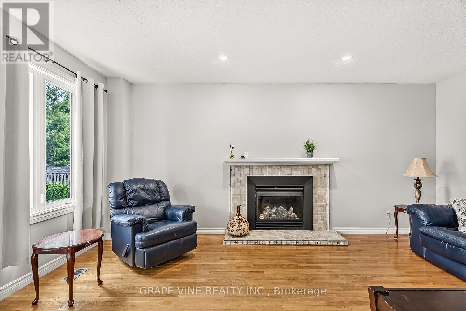 1715 CARA CRESCENT - 11