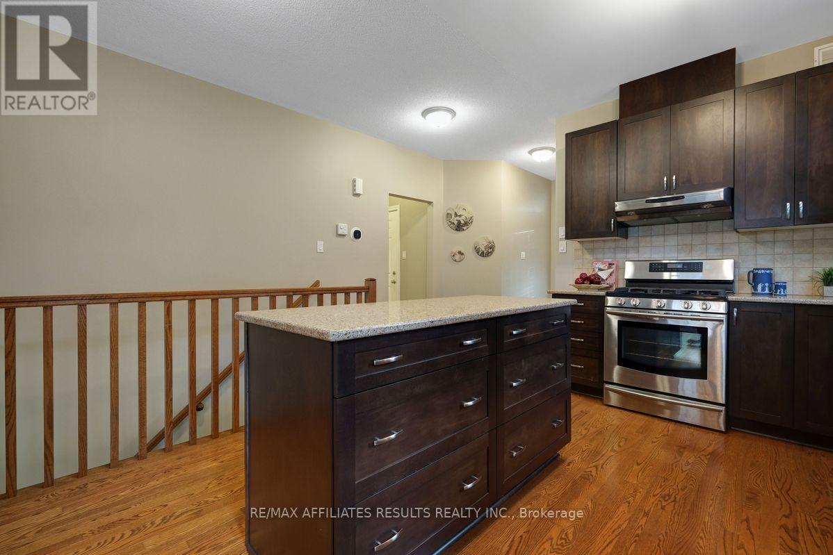 2 Bed, 3 Bath House for Sale in Ottawa – 248 BULRUSH CRESCENT, Ottawa – MLS# X13775592 - Image 25