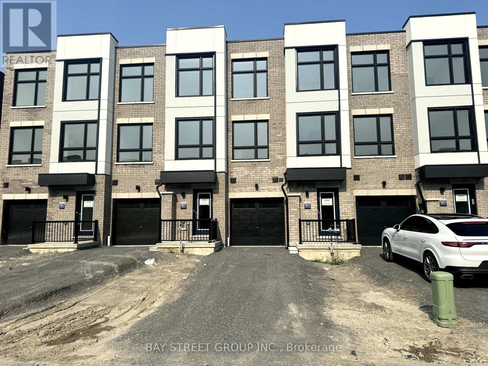 29 BATESON STREET, Ajax (South West)