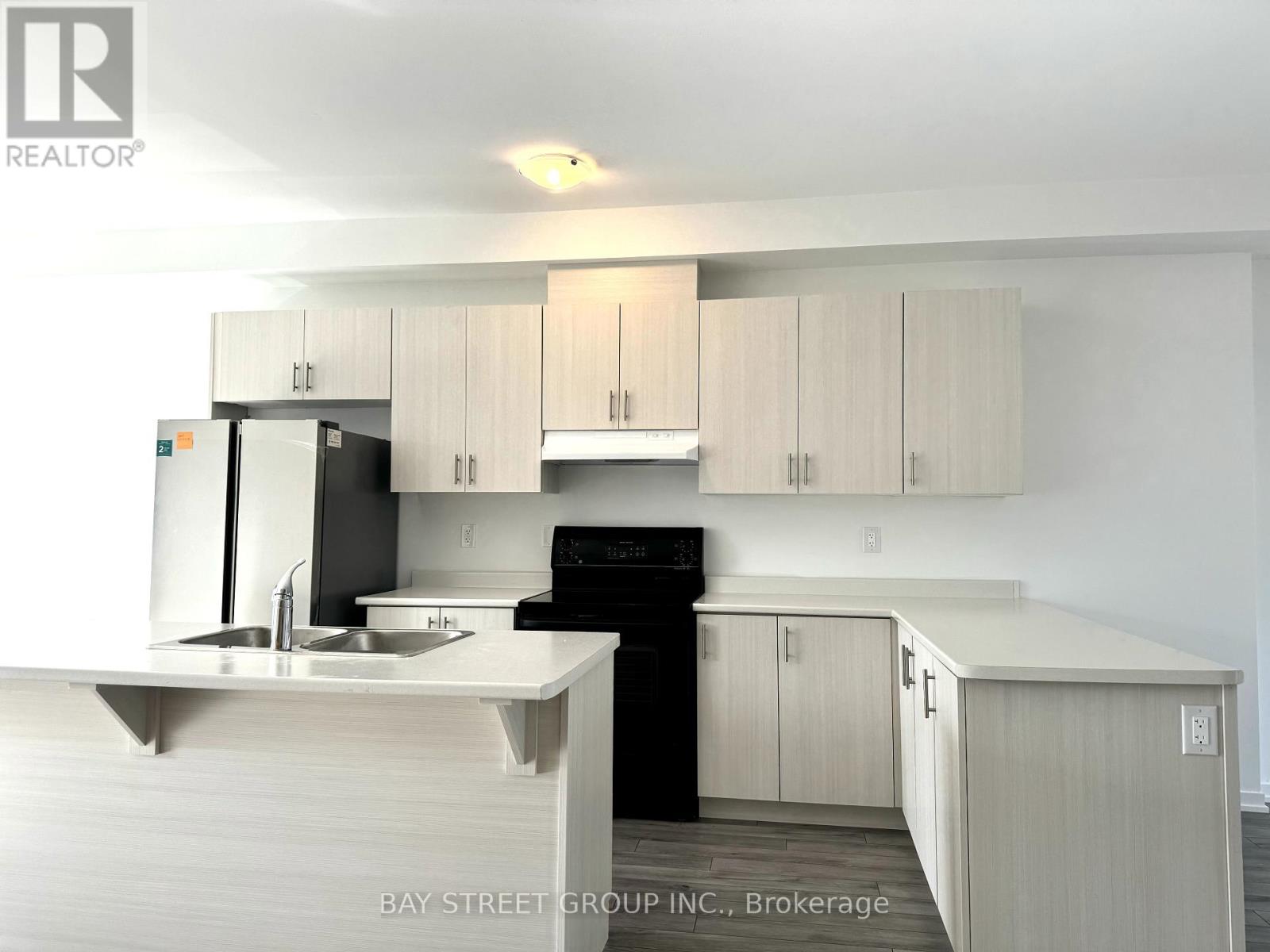 29 BATESON STREET, Ajax (South West) — photo 4