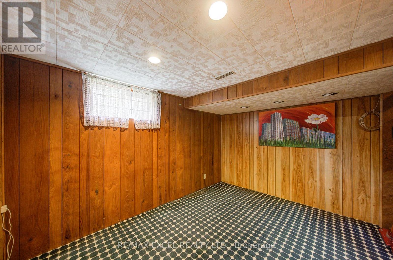 81 AMANDA DRIVE - Image 37