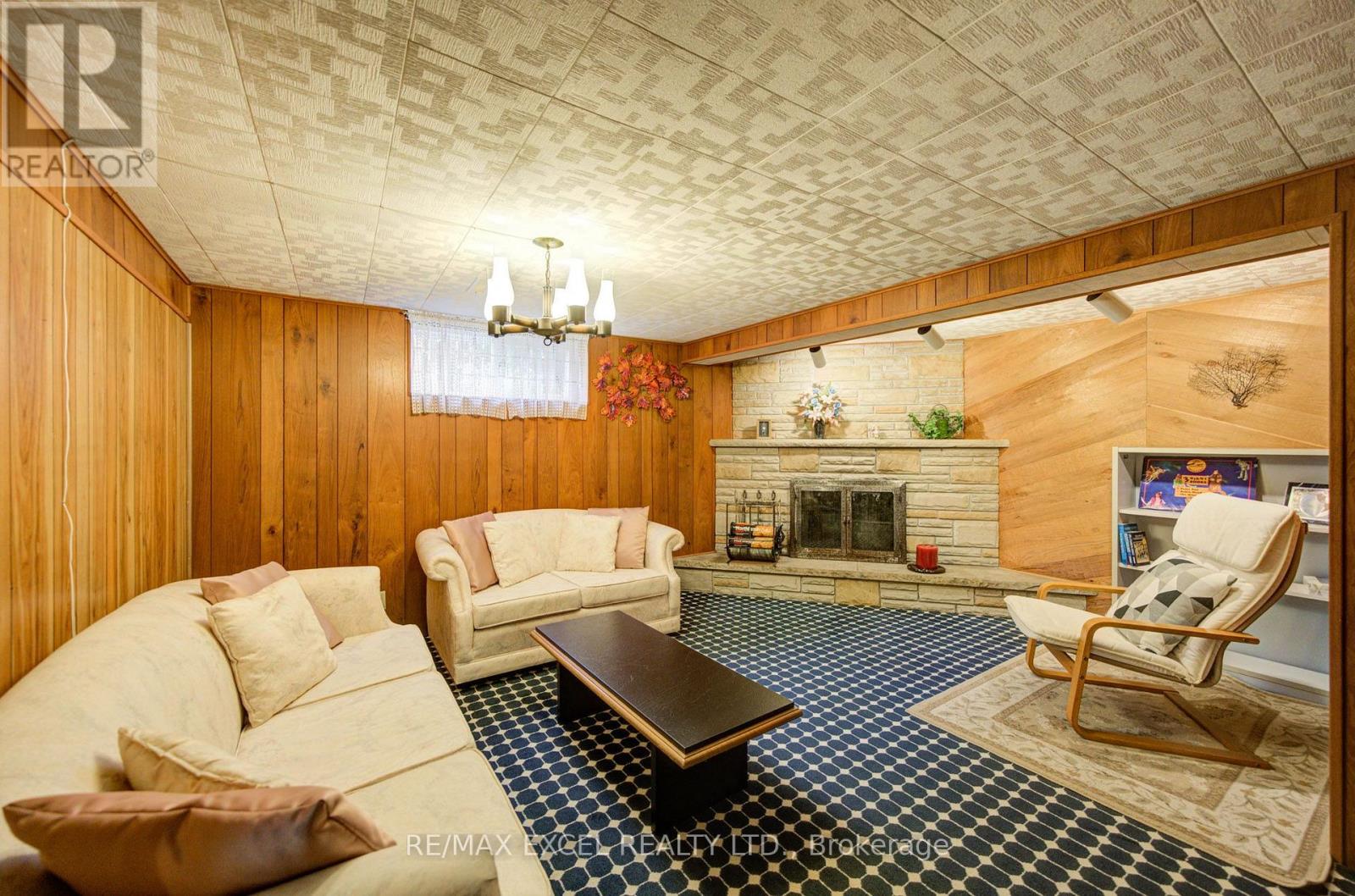 81 AMANDA DRIVE - Image 42
