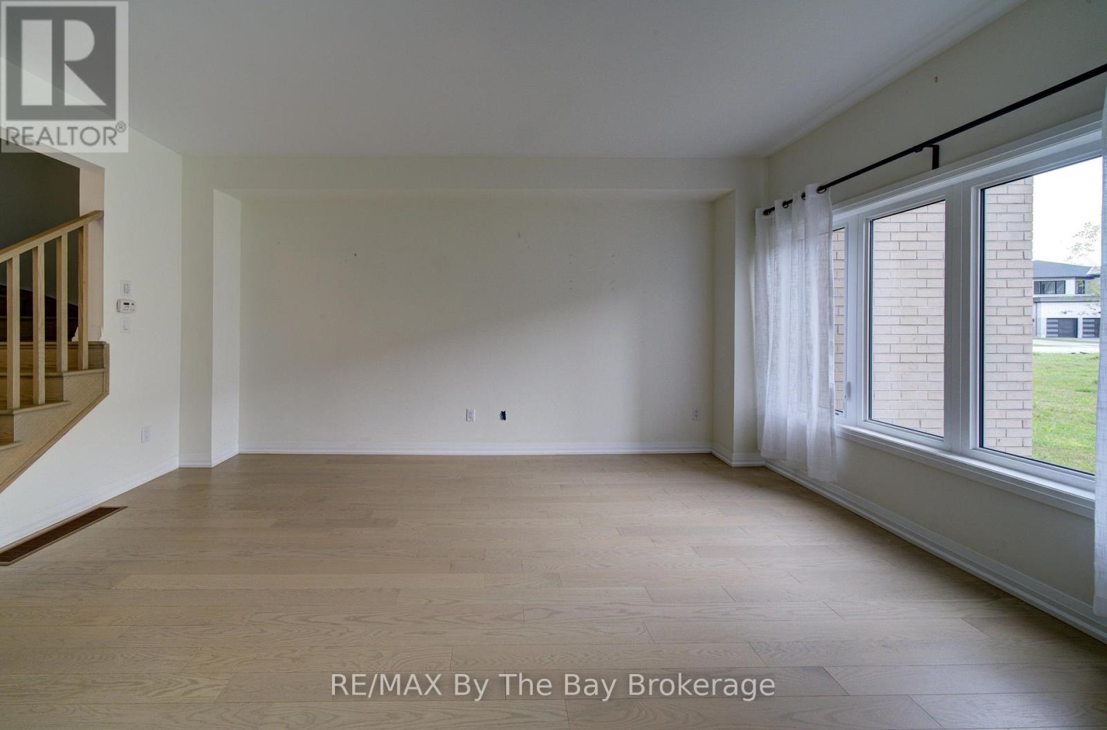 73 FEDERICA CRESCENT - Image 10