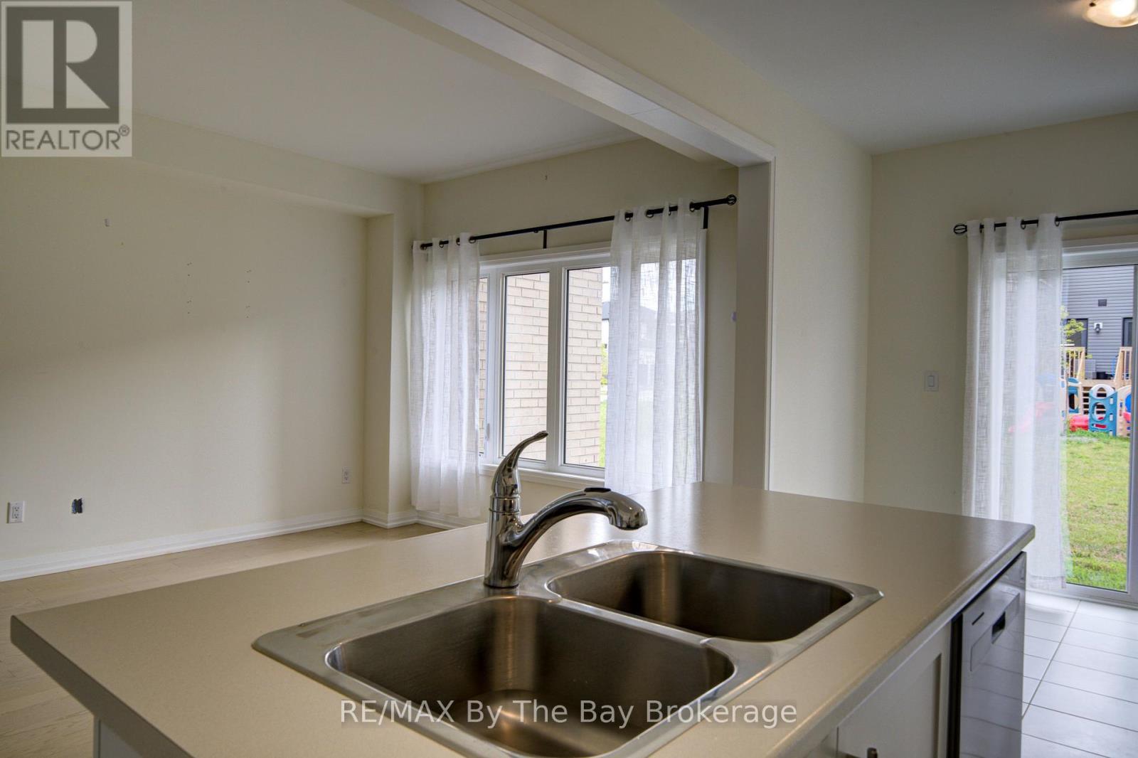 73 FEDERICA CRESCENT - Image 20