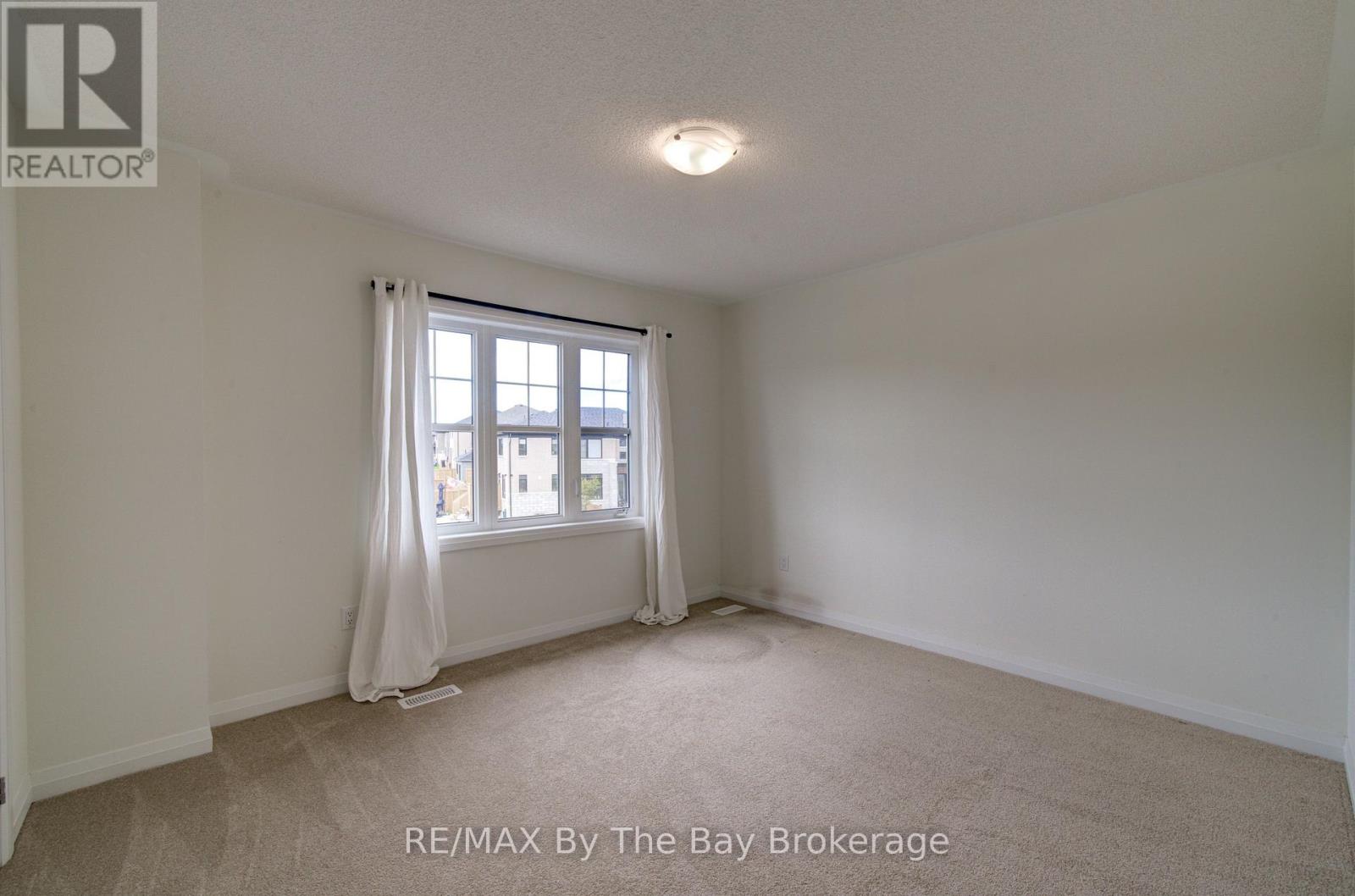 73 FEDERICA CRESCENT - Image 37