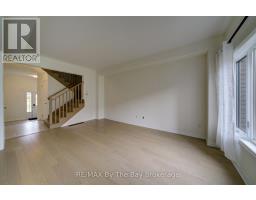 73 Federica Crescent, Wasaga Beach, ON L9Z0N5 Photo 11
