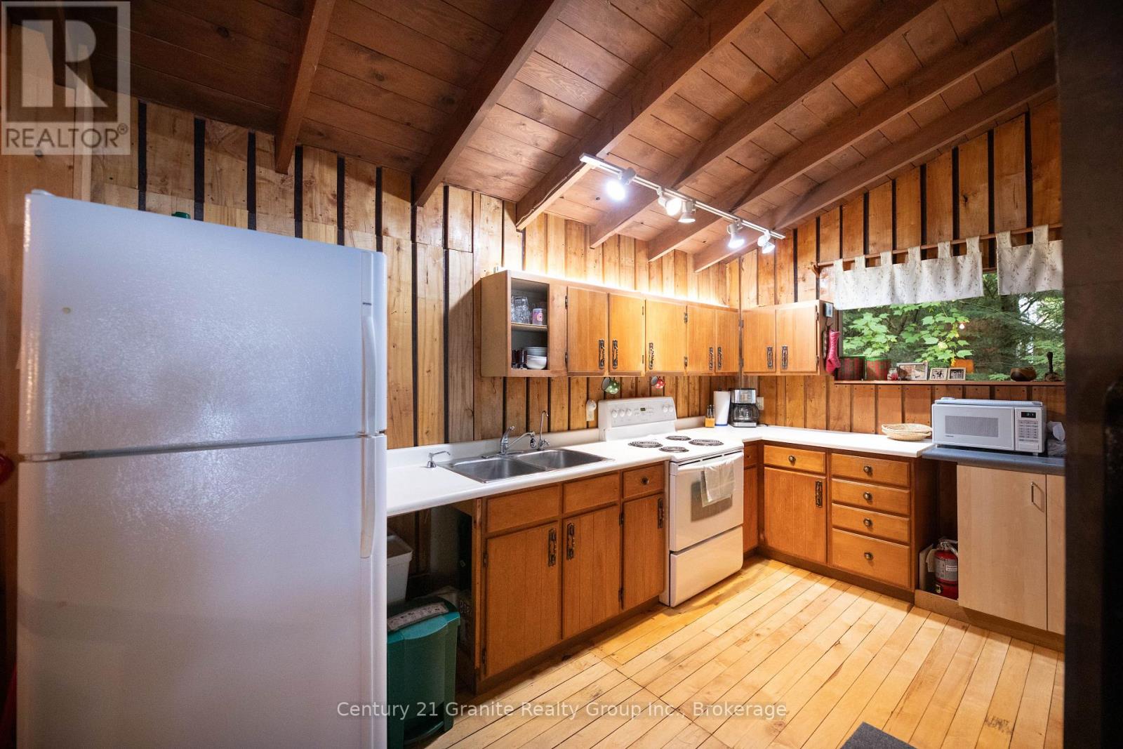 4943 KENNISIS LAKE ROAD DRIVE - 10
