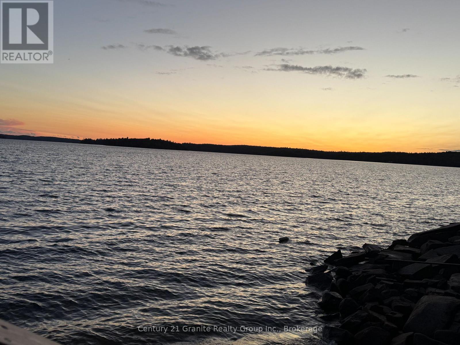 4943 KENNISIS LAKE ROAD DRIVE - 32