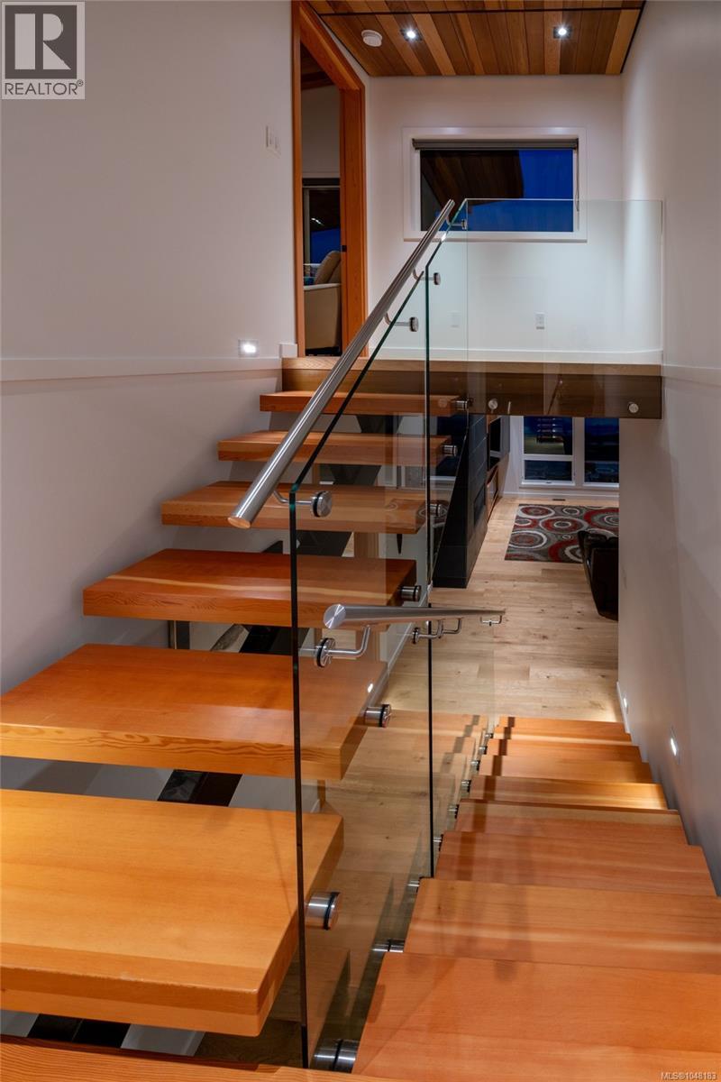 3875 Discovery Dr - 14