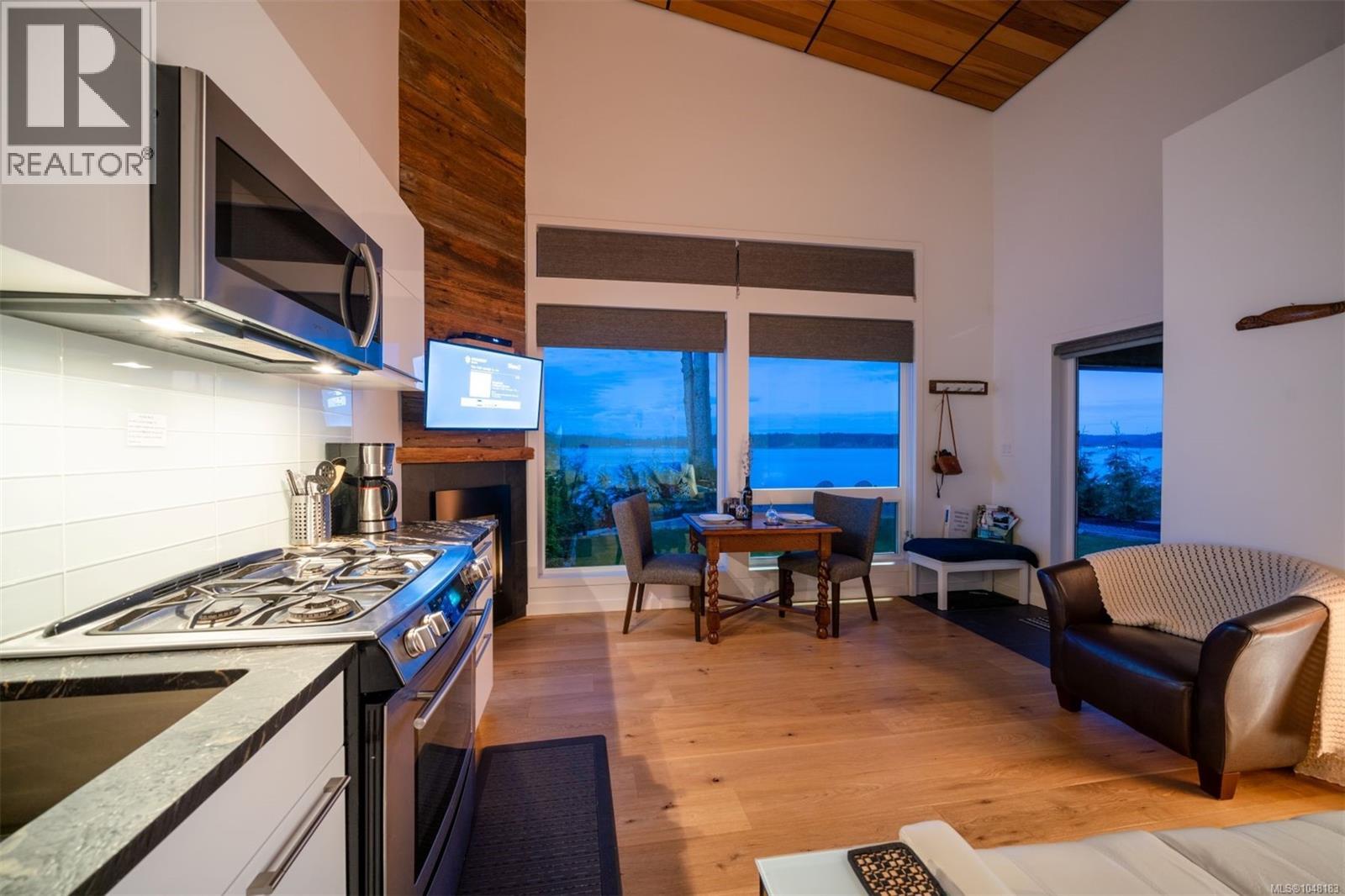 3875 Discovery Dr - 24
