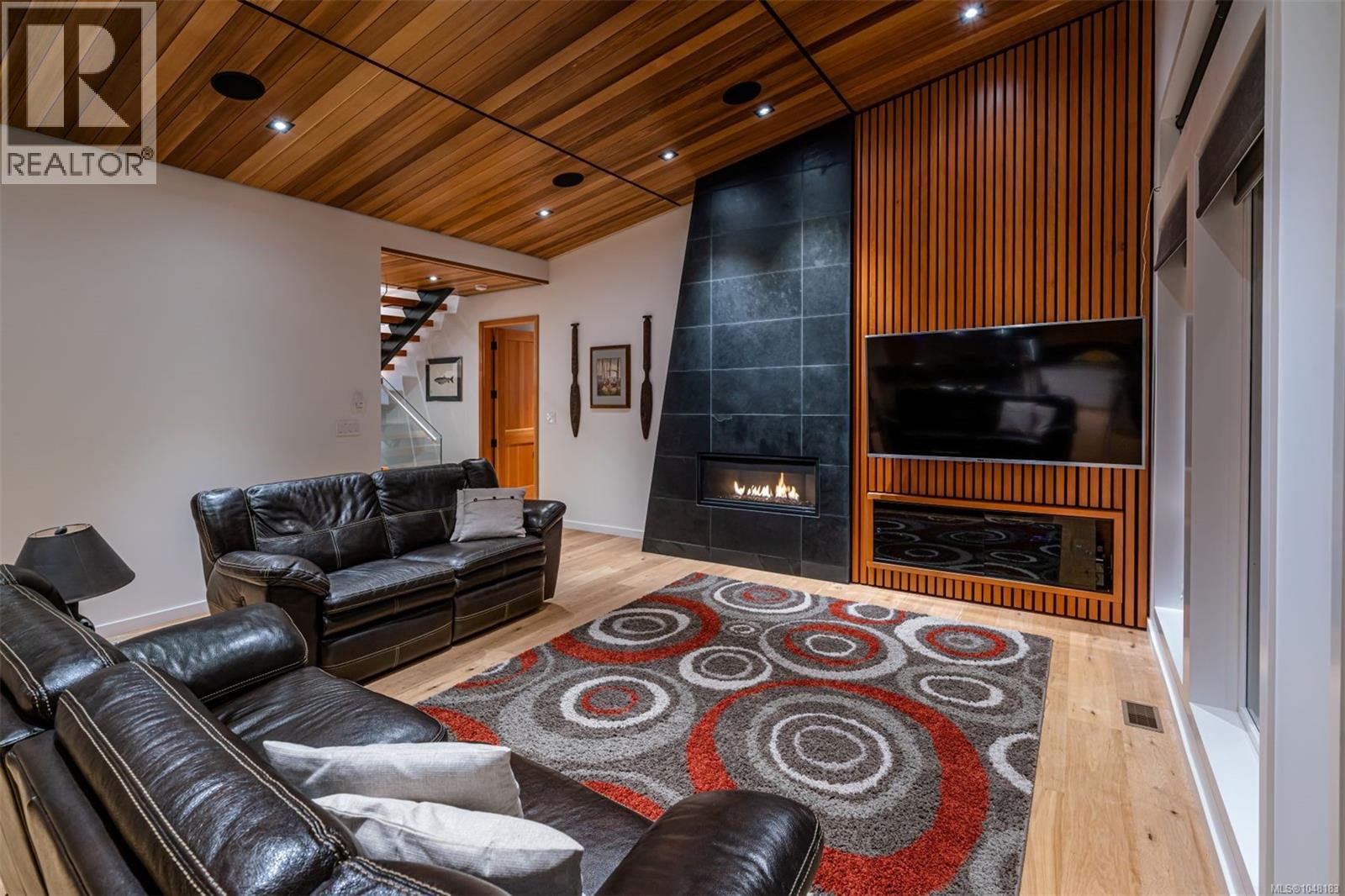 3875 Discovery Dr - 42