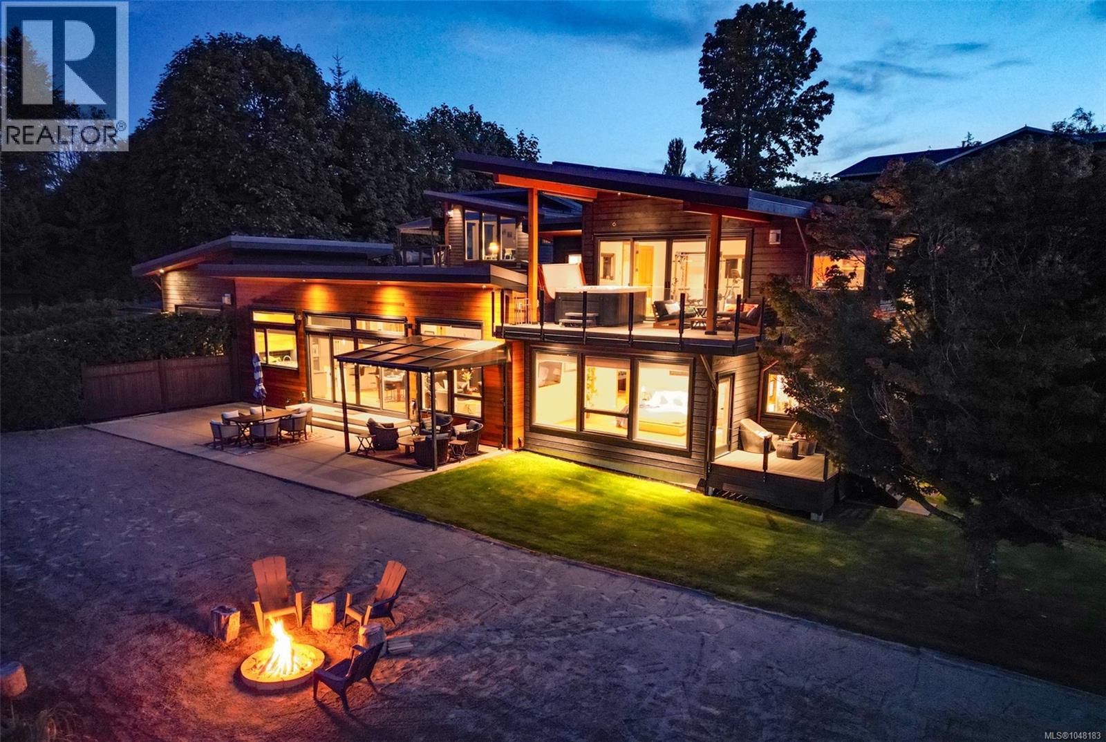 3875 Discovery Dr - 1