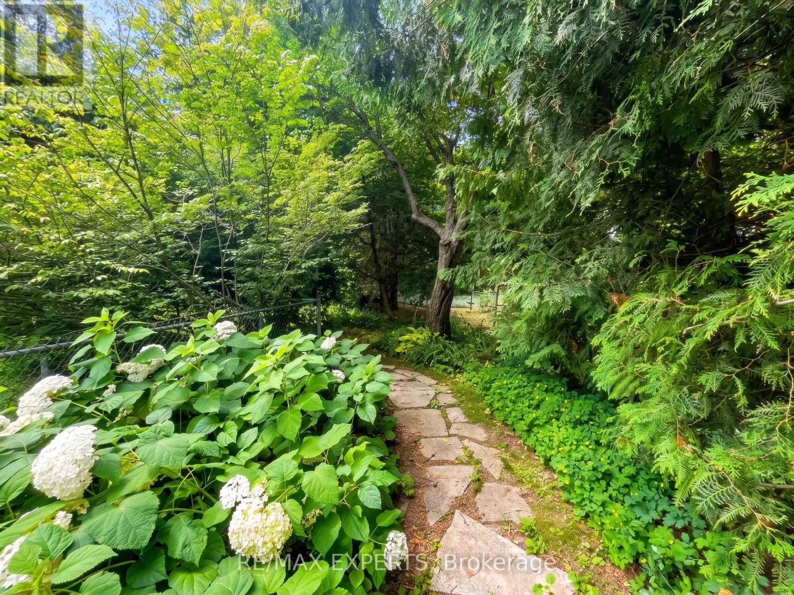 13676 NINTH LINE - Image 35